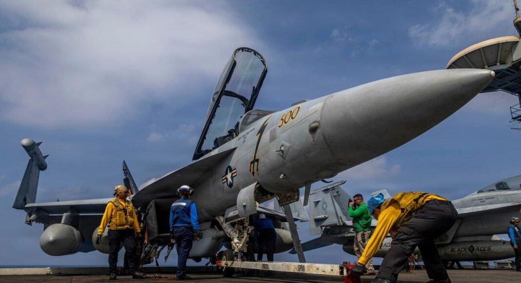 लाल सागर में नए हमले की हूती विद्रोहियों की धमकी, ईरान की ओर बढ़ा अमेरिकी विमानवाहक पोत